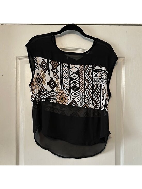 Tops - Black and White Geometric Women's Top